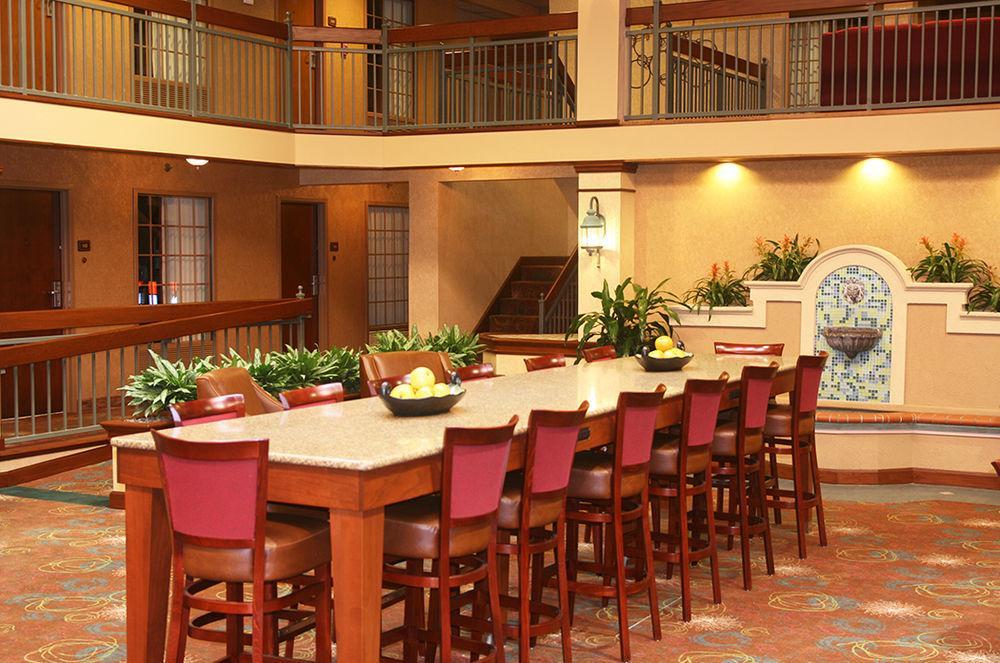 Auburn Place Hotel & Suites Кейп-Жирардо Экстерьер фото